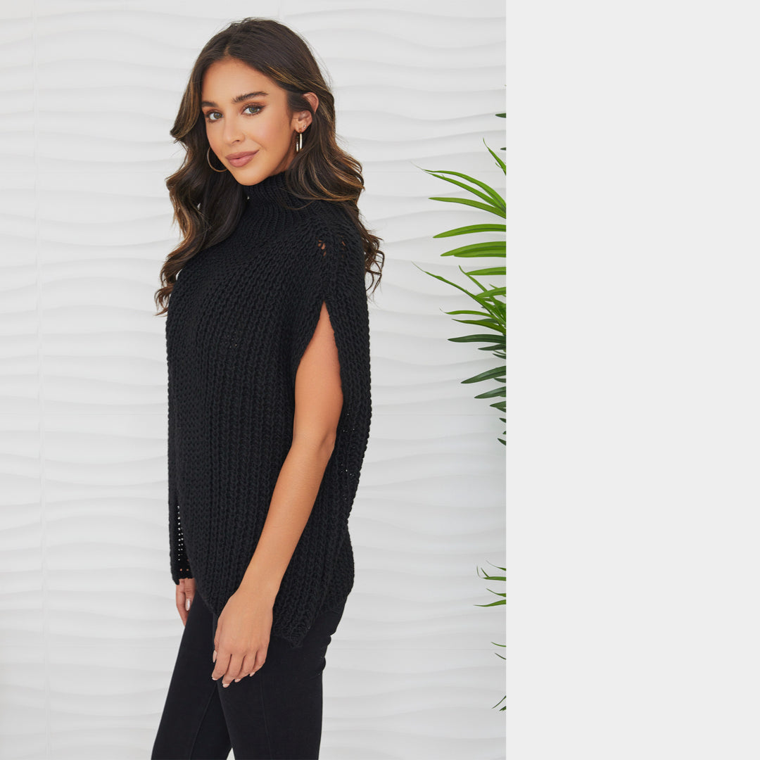 MILIO MILANO - Sleeveless Kint Poncho Sweater